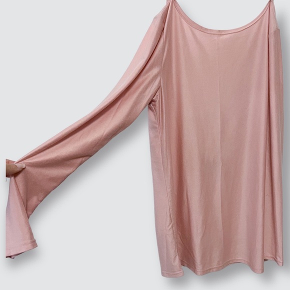 Lulus Tops - 3 for $15 🦋 (bundle 3 separate items with same caption for price offer)